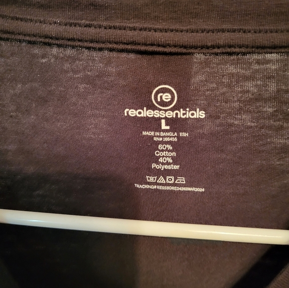 Real Essentials 3-Piece T-shirts: 2 Long Sleeve, 1 Short Sleeve, Size L & M EUC - Picture 6 of 6